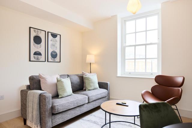 The East London Mile Classic - Stunning 2BDR Flat