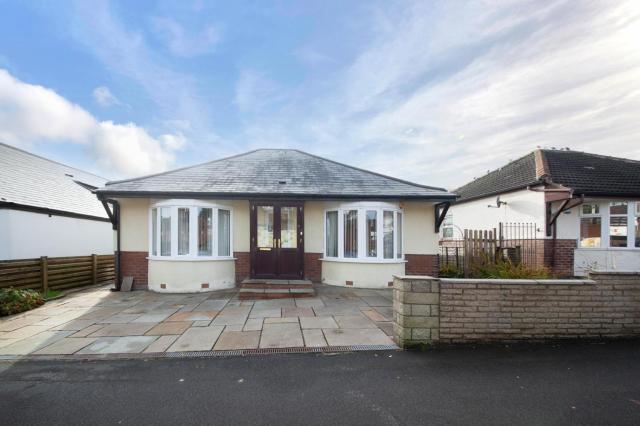 3BR Detached Bungalow with Parking