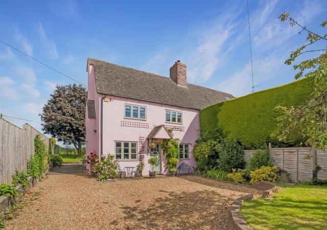 Beautiful 3BD Family Retreat in Oxfordshire!