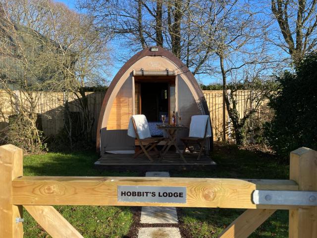 'Hobbits Lodge' - Cosy Eco Pod for adults-only