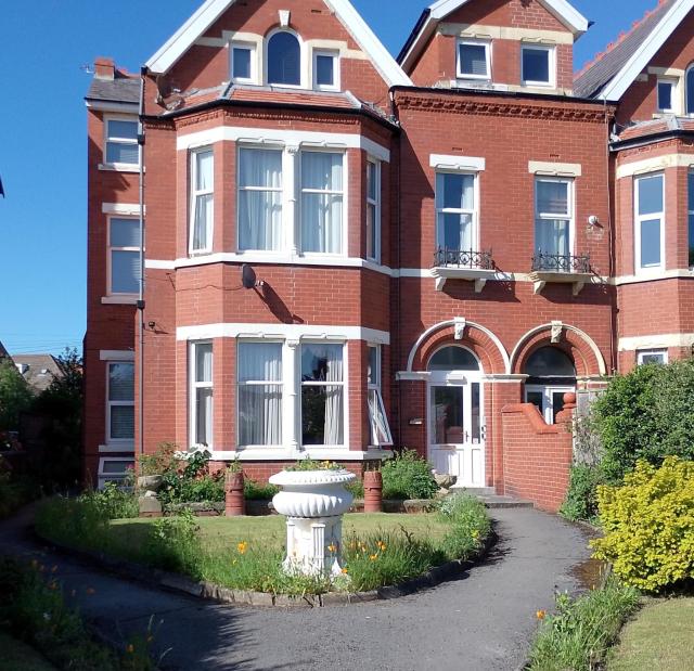 St Annes Lodge Garden Flat AWARD WINNING HOSTS