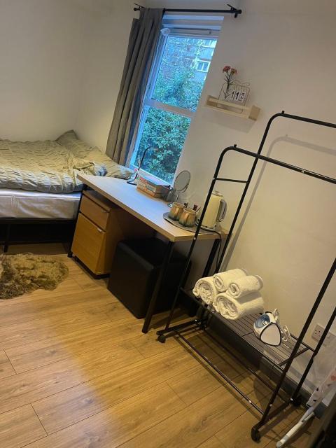 Quiet Cosy Room4 in Kings Cross London