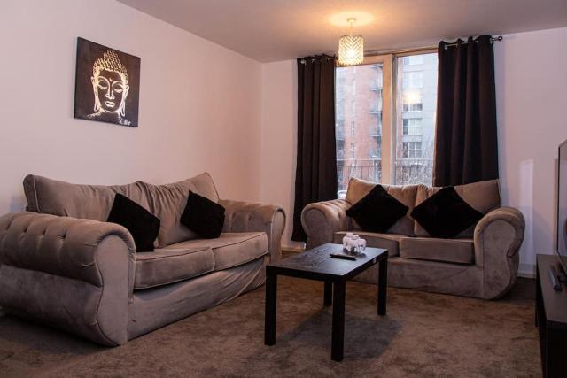 Luxury 2BR Near MCR City and Etihad Stadium