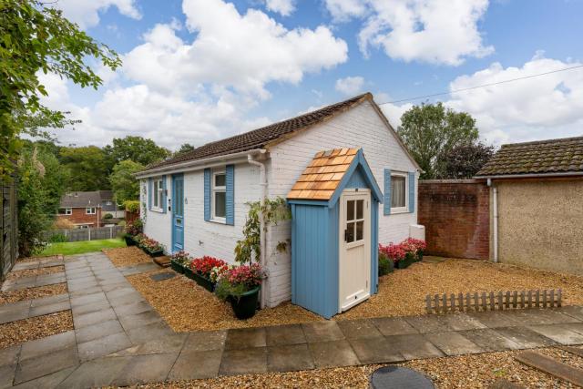 1 bed house in Hampshire