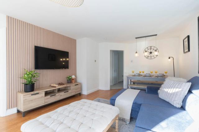 Cosy 2-Bed Apartment in Tivoli