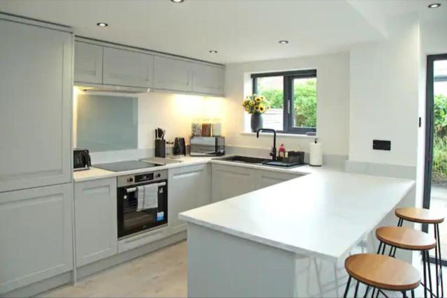 Modern Luxury 4 Bed House in Heart of Macclesfield