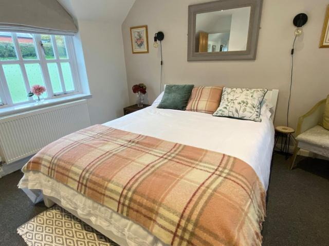 Cottage Guest House Nr Cheltenham on Cotswold Edge