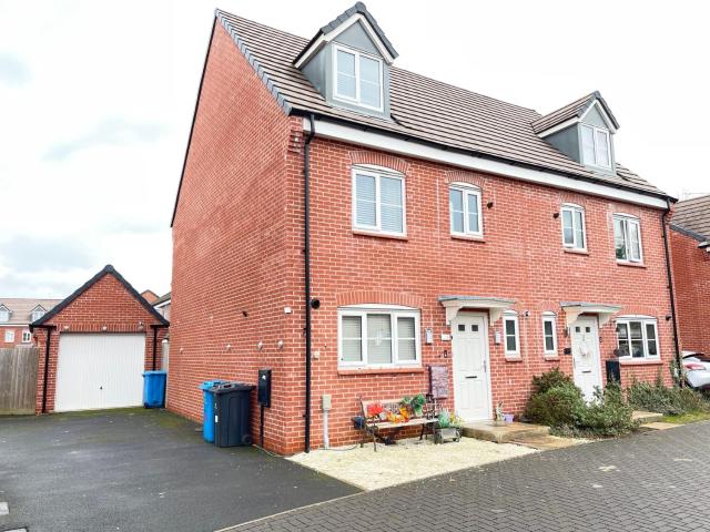 Derby Den with 4 bedrooms 3 bathrooms, master with ensuite, plus Private Garden and Driveway