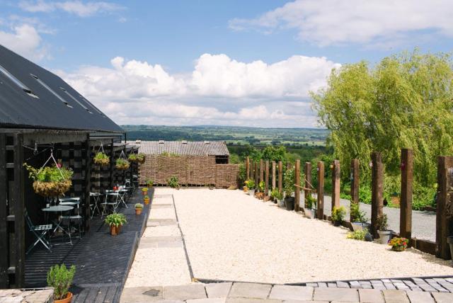 Westbrook Court - Guest Suites with Hot Tub nr Hay on Wye