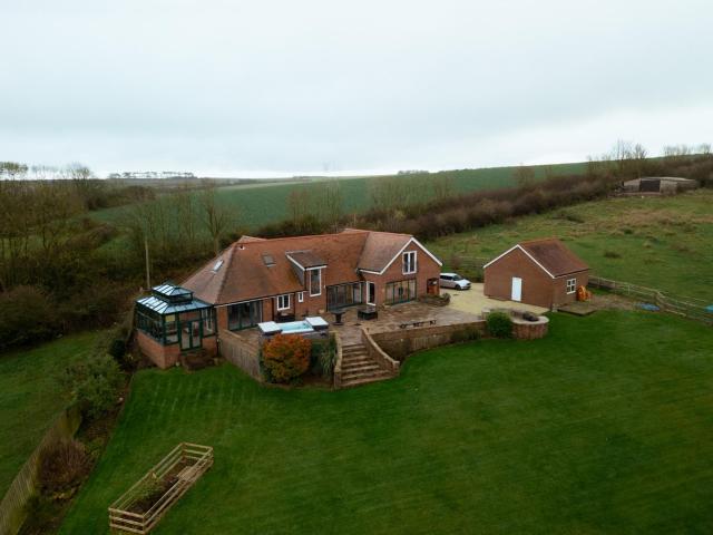 Luxury Langtoft Stud - Sleeps 10