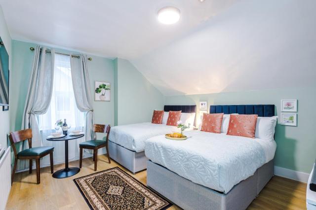 Victoria Park Studio 9 - Free Parking, WiFi, Near Train Station, Free Netflix, Prime & DisneyPlus