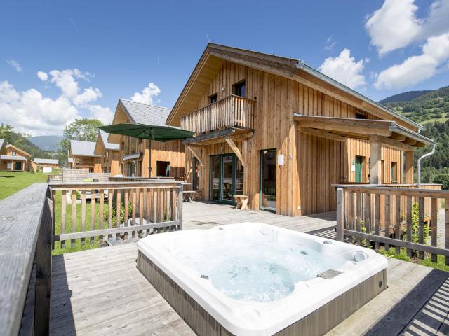 Nice chalet with hot tub