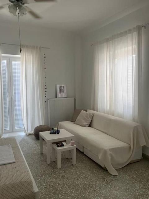 Cozy, spacious, newly renovated flat in Adamas