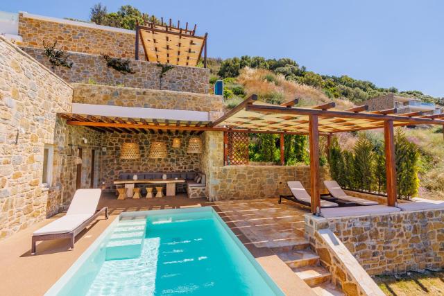 Luxury Villa Gialova Neokastro with Private Pool