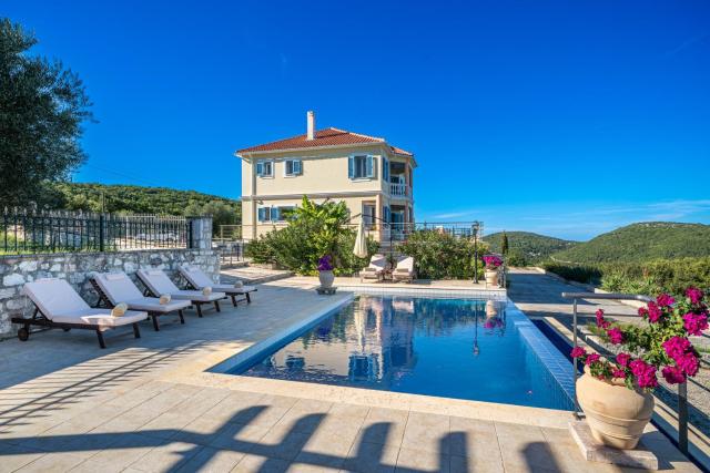 Private Villa Gelia, with panoramic 180 degrees sea view!