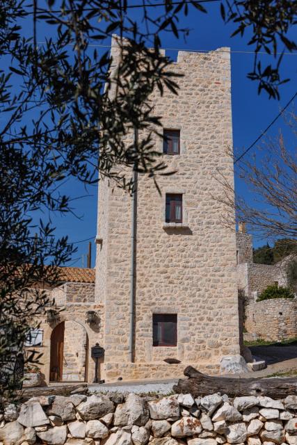 LITHOS TRADITIONAL TOWER