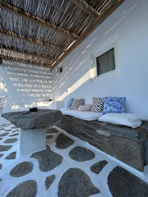 Louloudas rooms paros