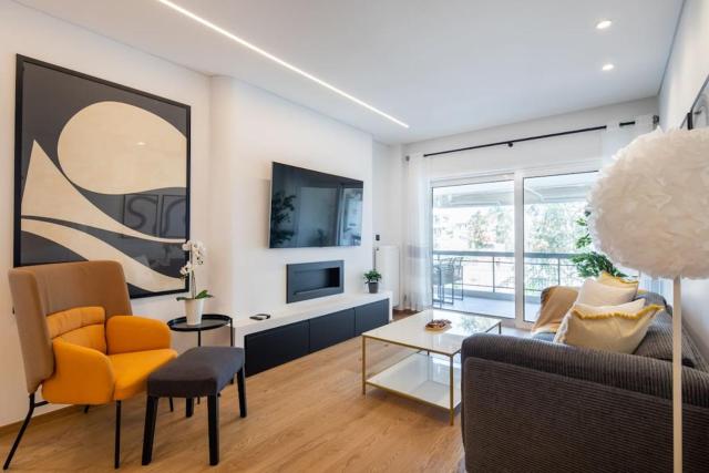 Bloom - Luxury 2-Bedroom Apartment in Athens