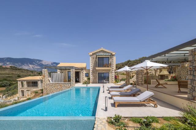 Zeus Luxury Villas