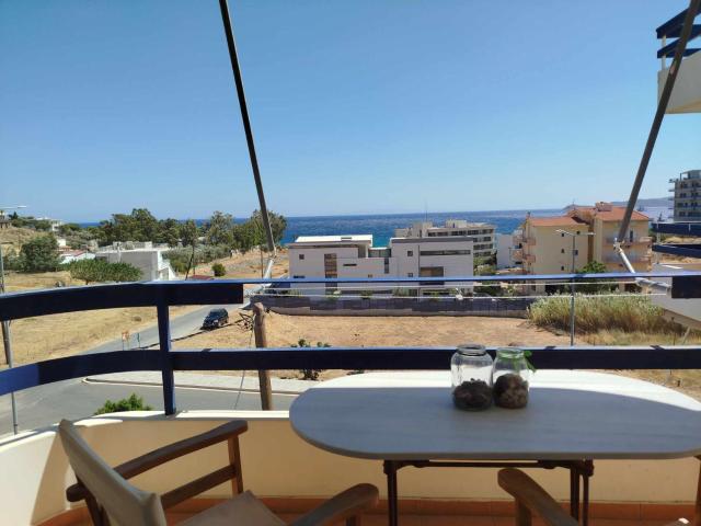 Seaview Apartment in Karystos