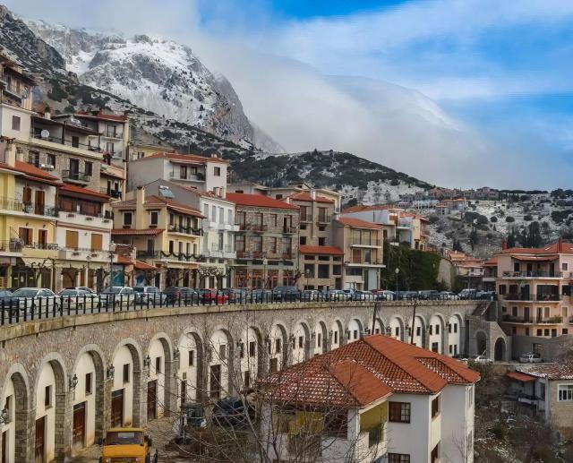 Mons Arachova