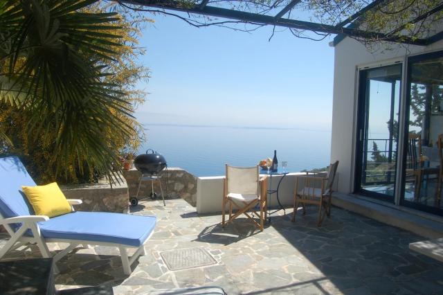 Cottage with sea view