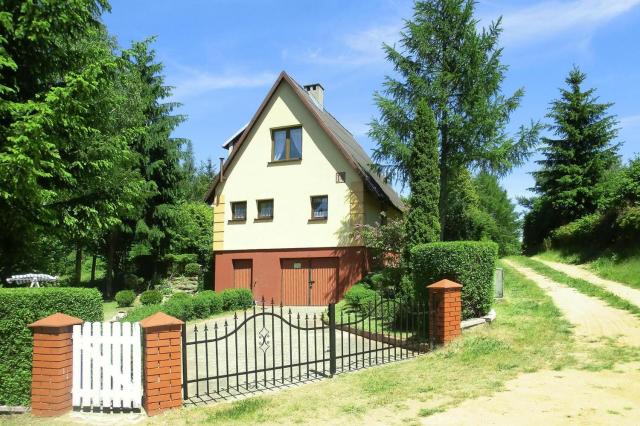 Beautiful cottage for 5 people, only 250m from the lake, Kalbornia