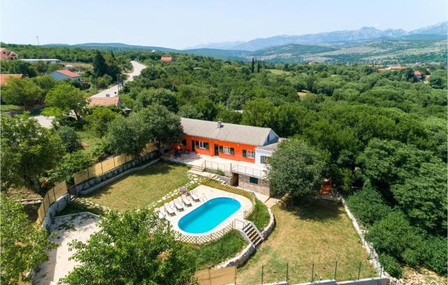 3 Bedroom Beautiful Home In Kastel Zegarski