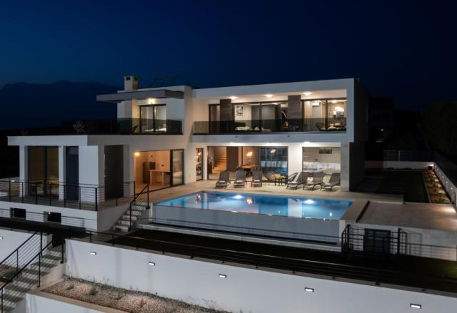 NEW! LUXURY VILLA “Nino” with private pool, sauna and padel court