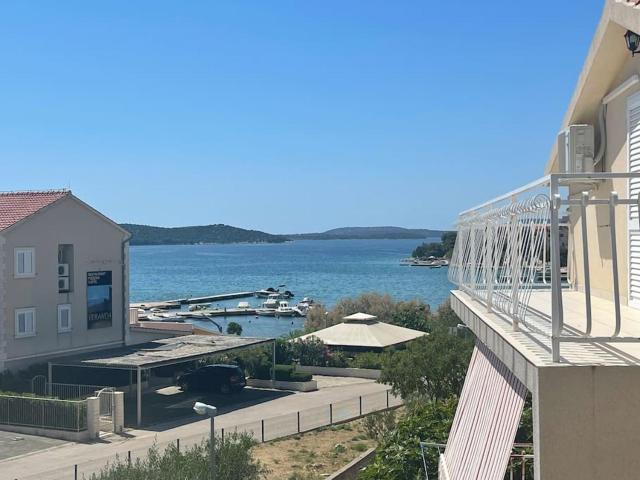 Wohnung mit Meerblick, am Strand