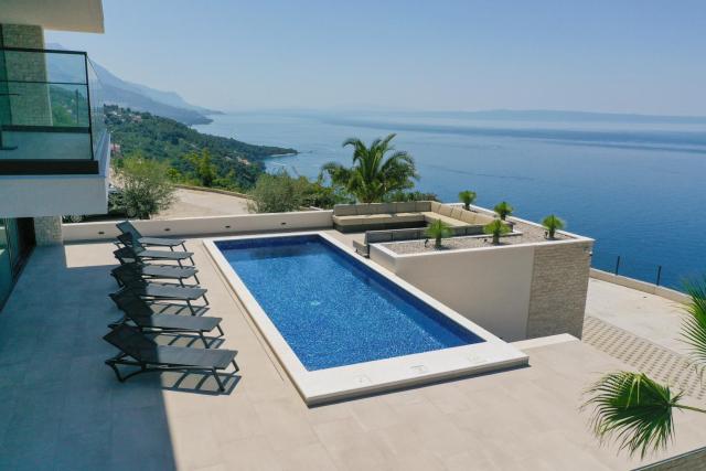 Luxury Villa Hedonia