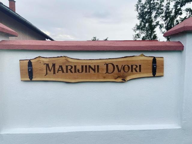 Marijini dvori