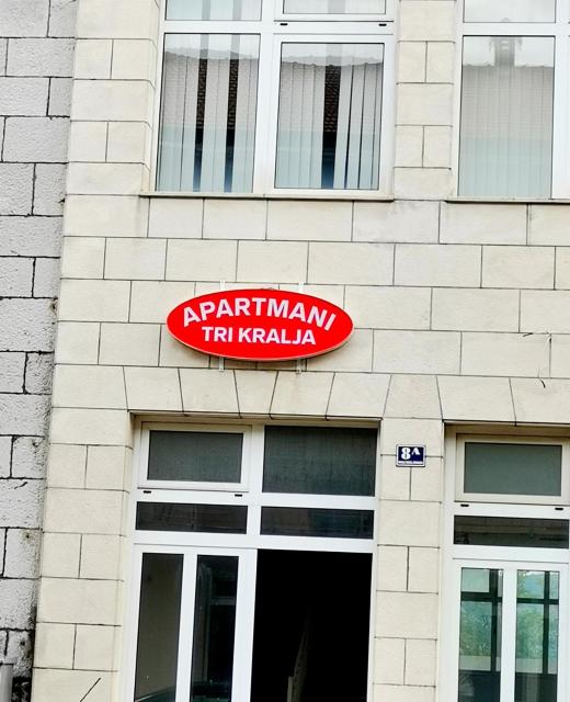 TRI KRALJA - THREE KINGS Apartments in the center with private parking