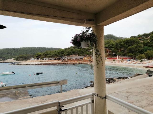 Studio apartment Milna, Hvar Buratovic