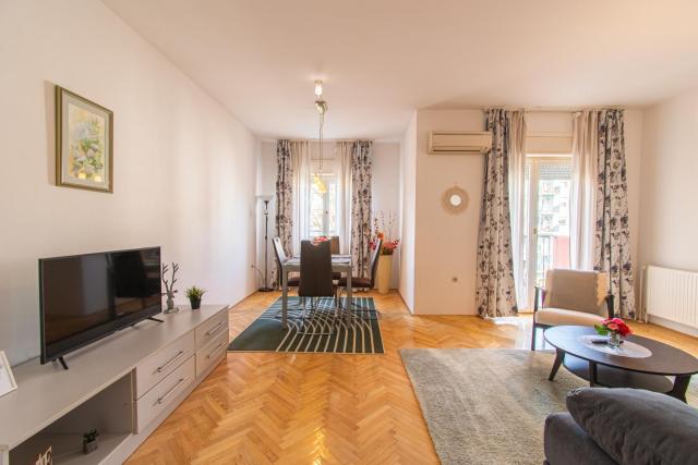 Flexible SelfCheckIns 47 - Zagreb - Two Loggia - New - 3 Bedrooms - 2 WC