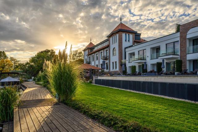 Bordűr Wellness Hotel Superior és Szőnyegmúzeum