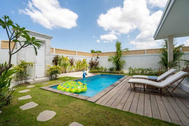 Noel Peaceful 3BR Villa with Pool in Cemagi Bali