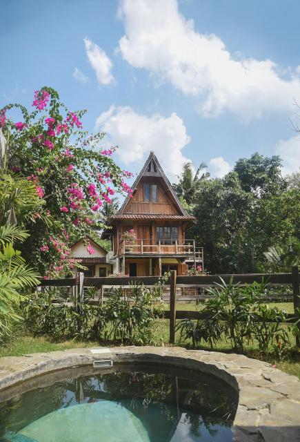 Salty Cowboy Luxury Cottages Kedungu