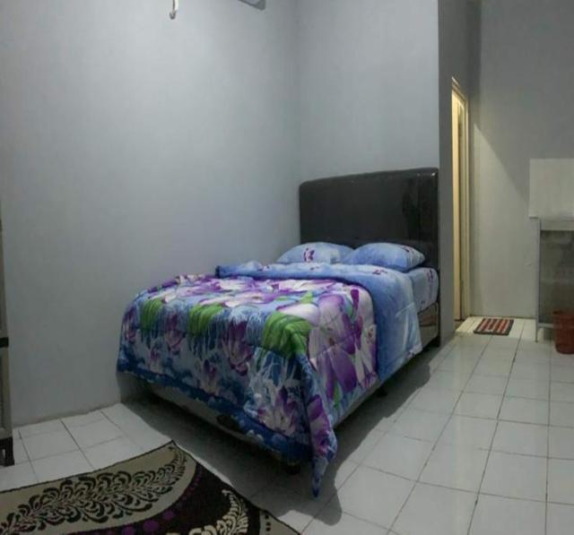 OYO 94098 Fgh Residence 1