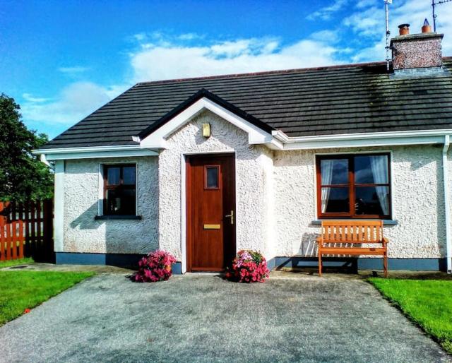 Wild Atlantic Haven, cosy home nr. Ballina & Beach