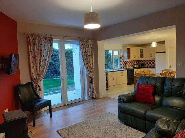 Family Home, 20 mins from Youghal Beach