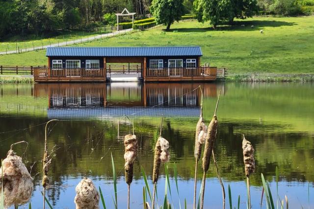 Waterfront Lodges - South Cabin