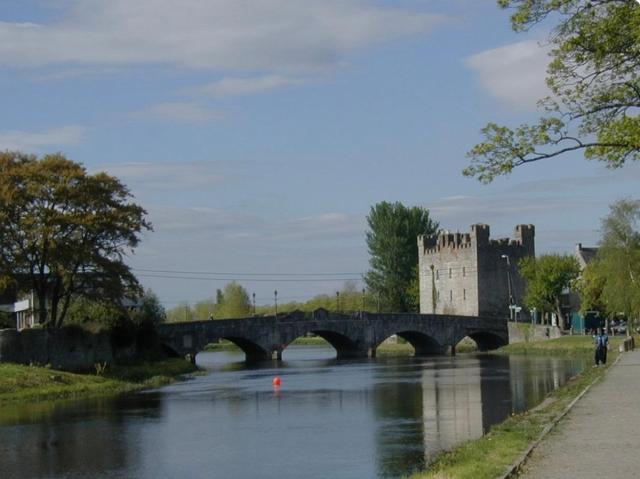 Private double room in Athy.