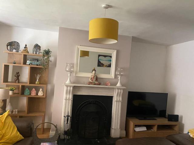 Macroom Spacious cosy 3 bedroom home