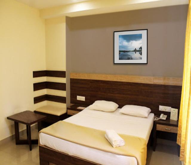 G R B Hotels Aishwarya Grand