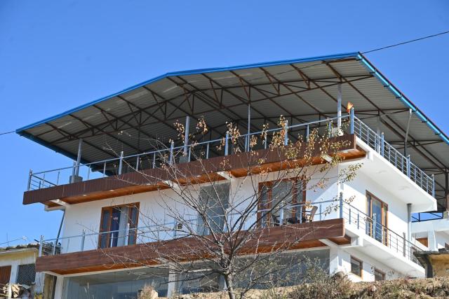 Himalayan Hill Top Resort