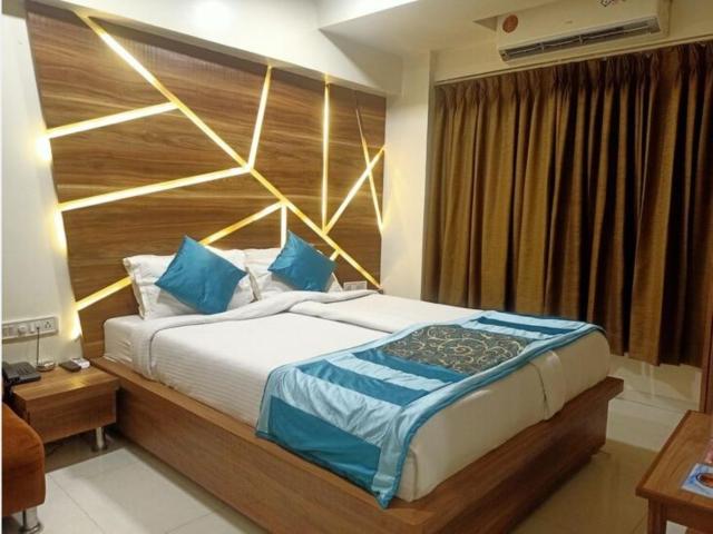 Hotel Citizen - Near Surat Railway Station