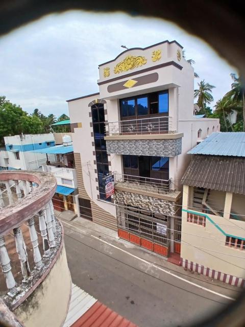 Marudha Temple View Thiruvidaimaruthur