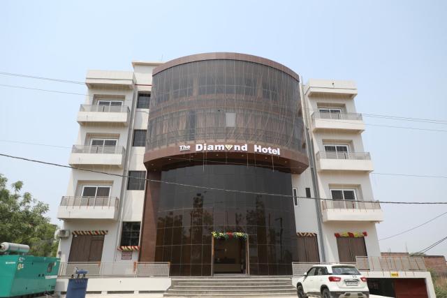 The DIAMOND HOTEL& BANQUET