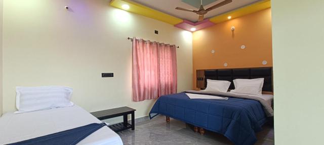 Hampi Travellers Guest house